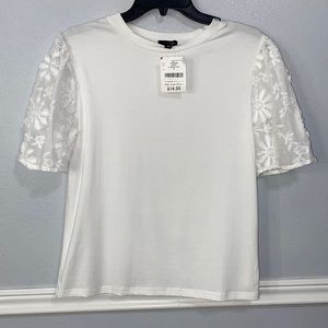 White Floral Puff Sleeve Blouse Size: S (New With Tag)